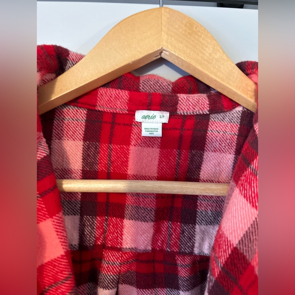 Aerie button down plaid shirt